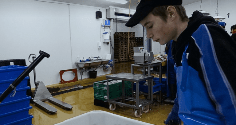 Han begynte karrieren hos en fiskegrossist i Hanstholm. I går vant han Tour de France for andre gang