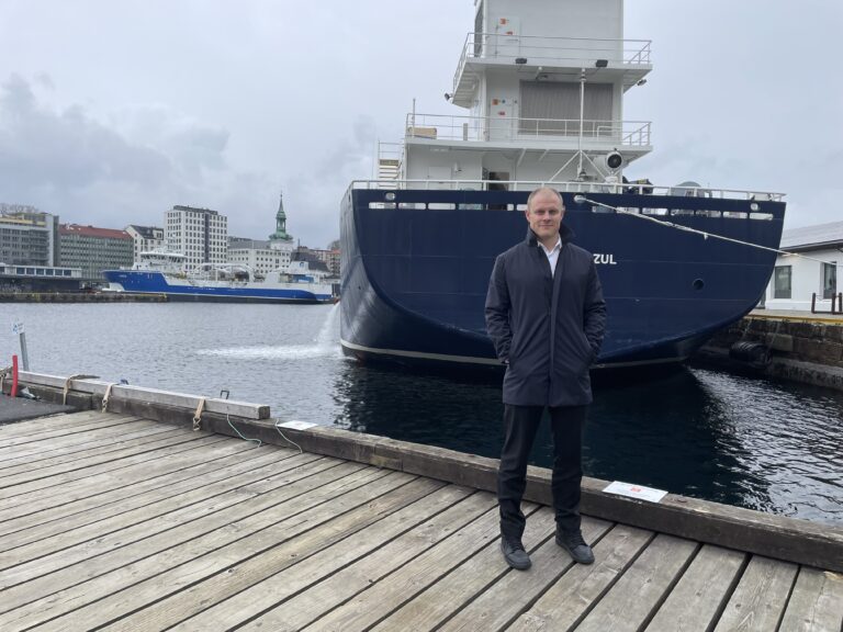 Børsåret 2025: Leverandørleddet gjorde det skarpere enn oppdretterne – både på sjø og land