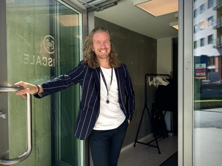 Han hopper fra reklame til havbruk