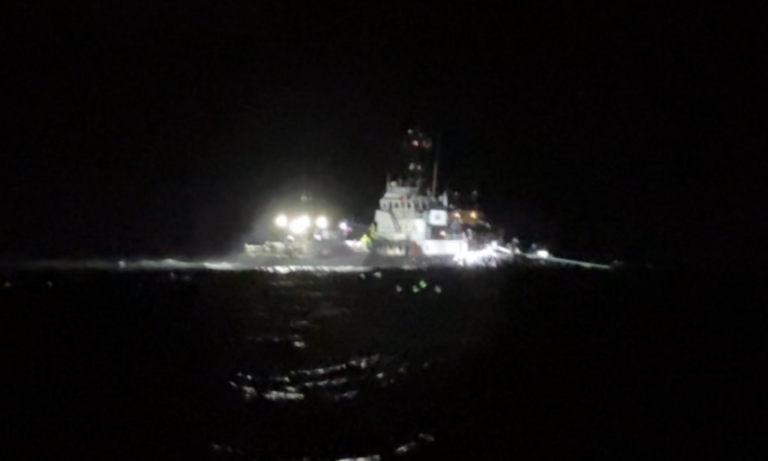 Slepebåt grunnstøtte ved Stad. Oppdrettsflåte sank