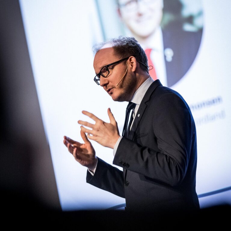 Tidligere statssekretær i Fiskeridepartementet blir ny kommunikasjonsdirektør i Nova Sea