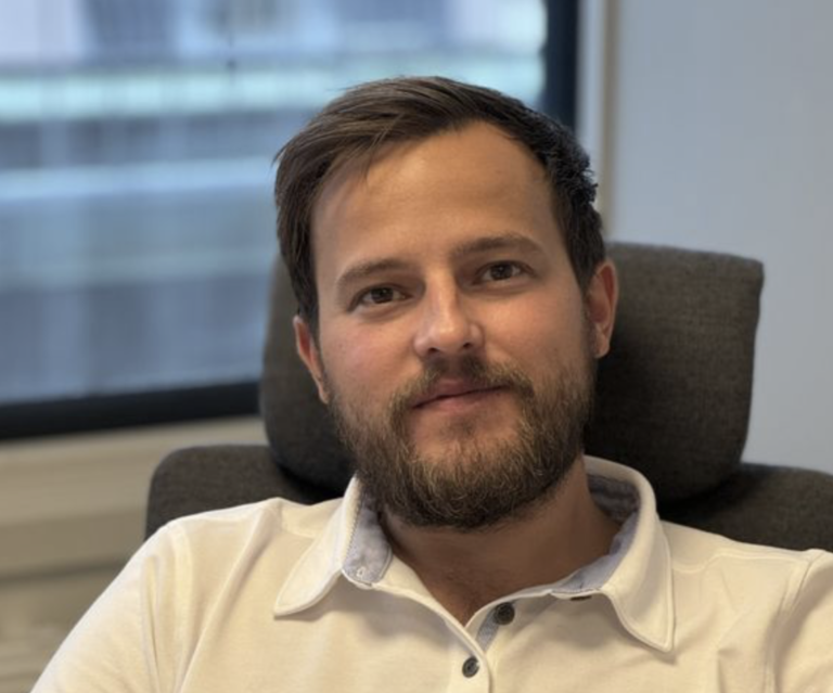 Adrian er Sjømatbedriftenes nye organisasjonsrådgiver