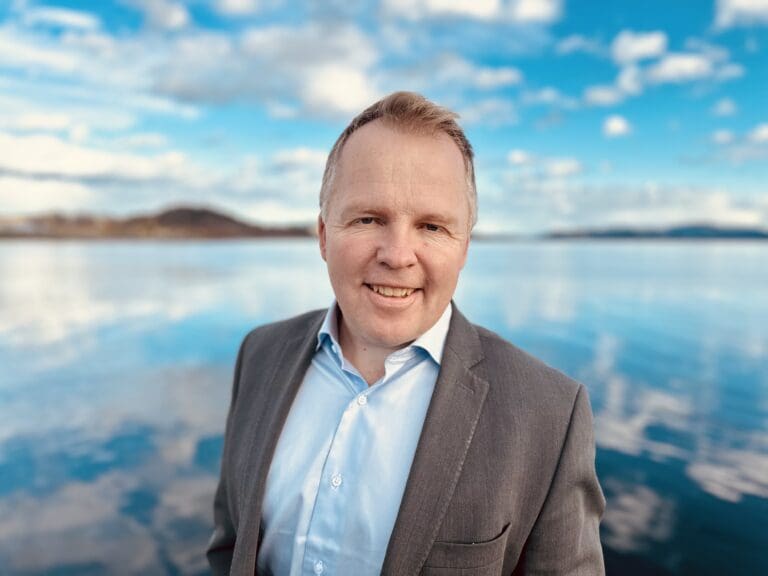 Tidligere DN-journalist blir ny kommunikasjonsdirektør i Torghatten Aqua