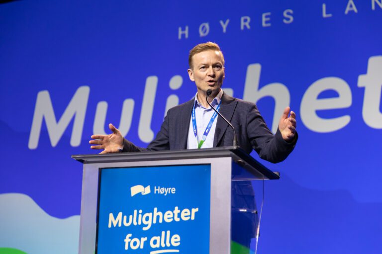 Bare Høyre vil redusere lakseskatten