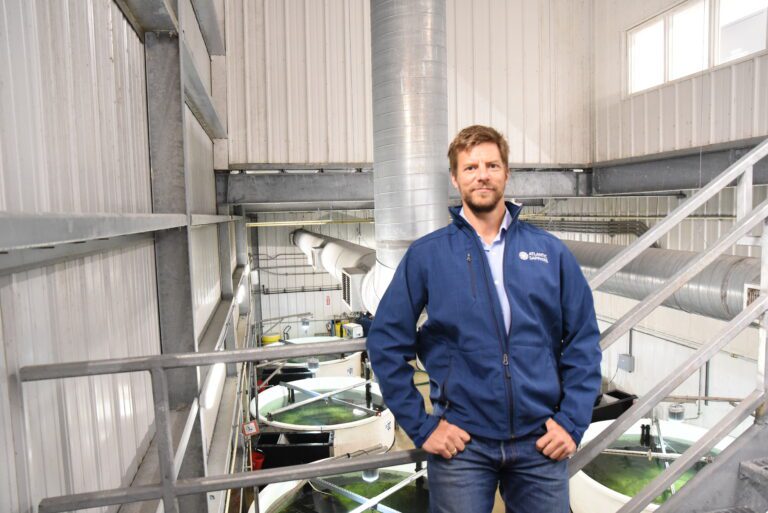 Vurderer skifte av fôrleverandør etter straffetoll mot Canada