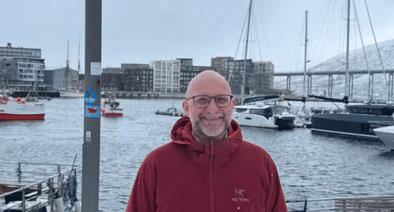Han overtar ansvaret for Midtøsten