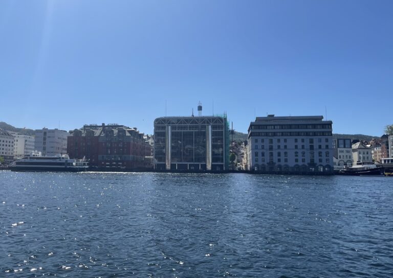 Grieg Seafood innfrir egne obligasjoner for 1,8 milliarder kroner
