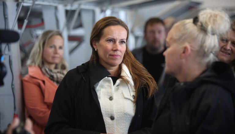 Åpner for økt oppdrettsproduksjon etter trafikklysnedtrekk – i lukkede anlegg