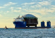 Her fraktes Nordlaks’ nye oppdrettstank ut fra verftet ved Istanbul