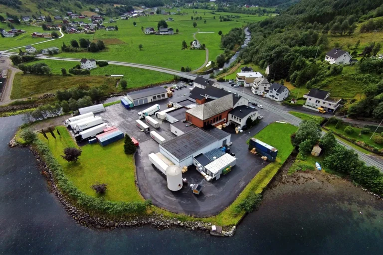 Hofseth stopper produksjonen ved Syvde-fabrikken
