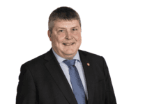 – Det er blitt utfordrende og byråkratisk for mindre selskaper